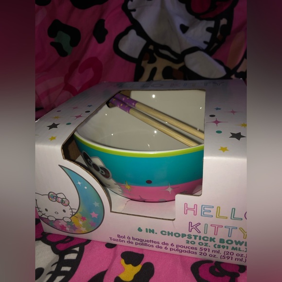 Hello Kitty Ramen Bowl - Picture 3 of 3